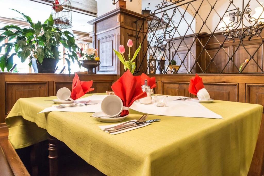 Metzgerei Gasthof Oberhauser - Hotel Zur Post 艾格灵 外观 照片
